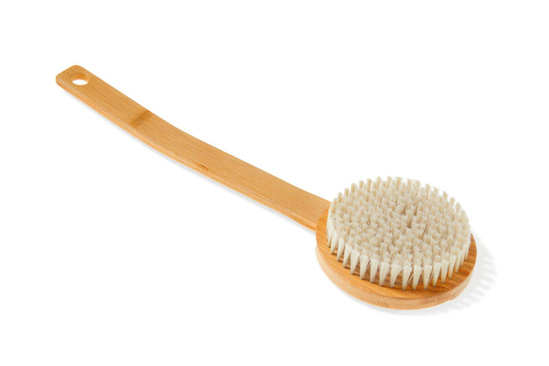 Kolo Bambu Bath Brush with Handle, Natural Bamboo - Image 2